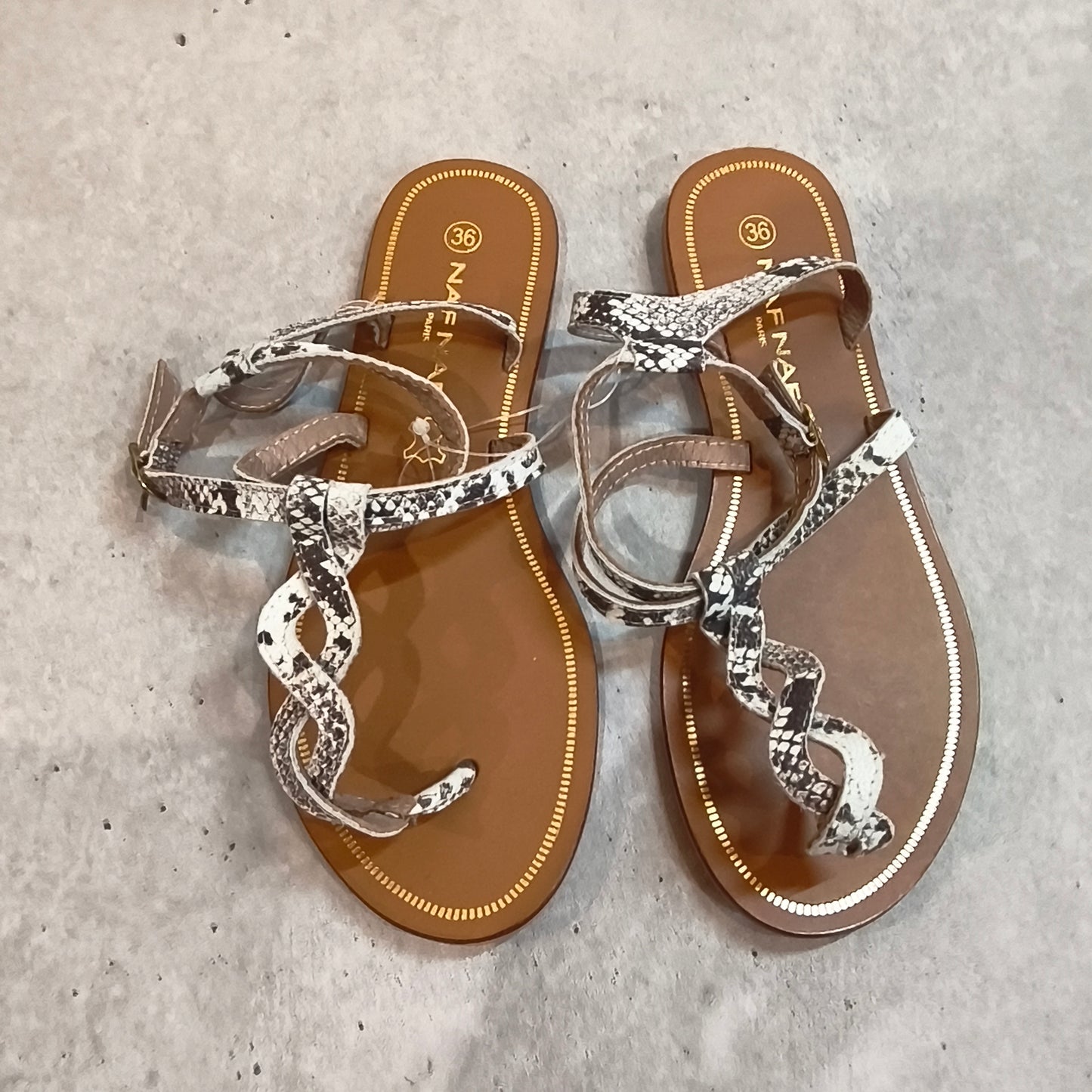 Sandales femme plates NAF NAF motif python Taille 36