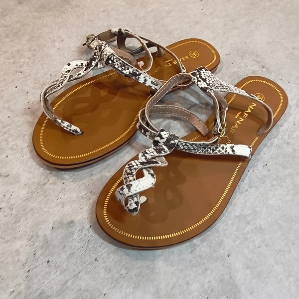 Sandales femme plates NAF NAF motif python Taille 36