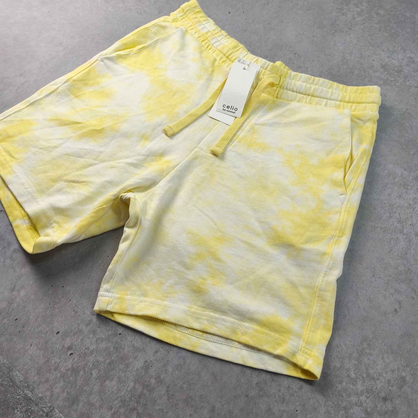 Bermuda en molleton Celio Tie & Dye Jaune - Taille M homme