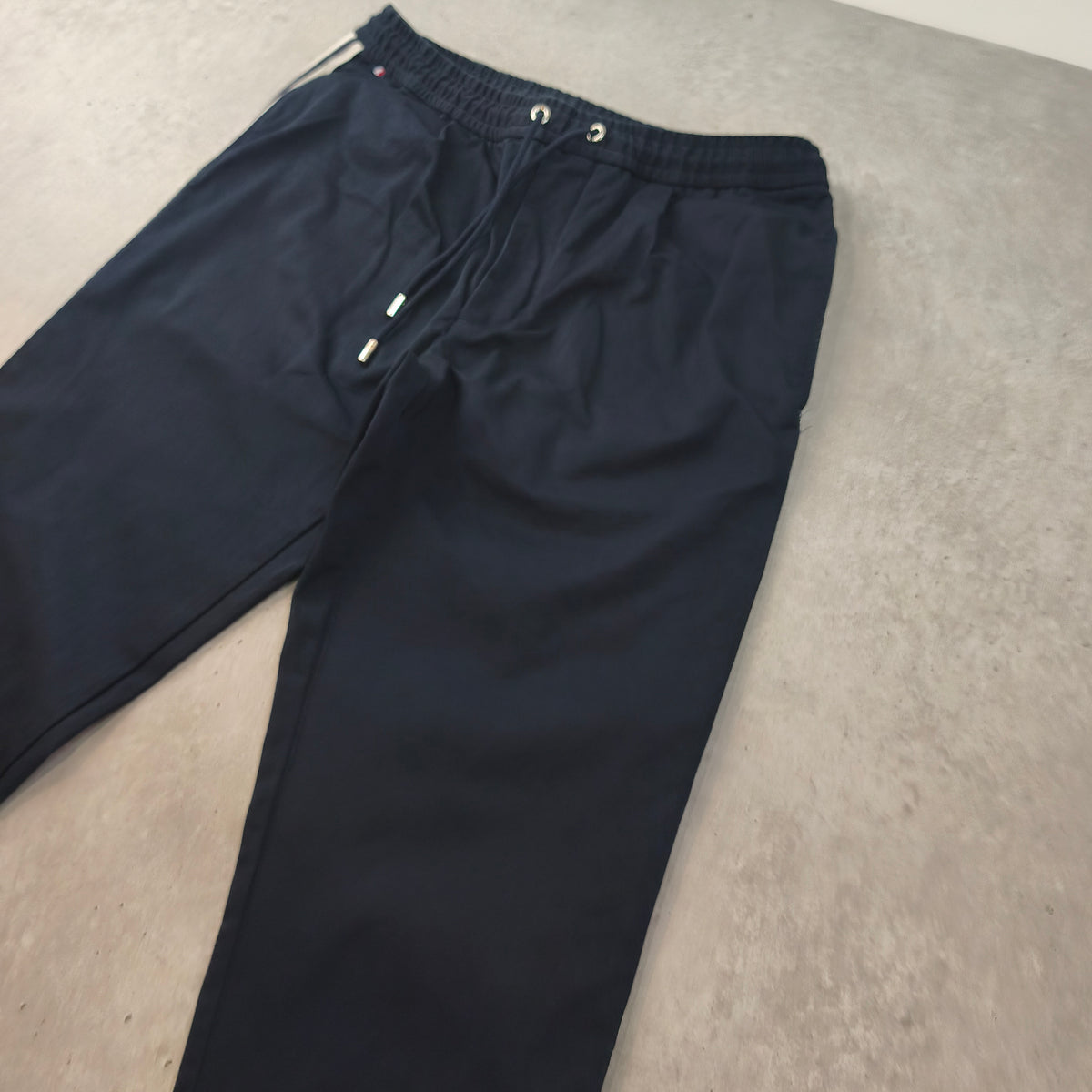 Pantalon Jogger Tommy Hilfiger bleu marine "Chelsea Relaxed Tapered Fit" - Homme W32/32 #0295